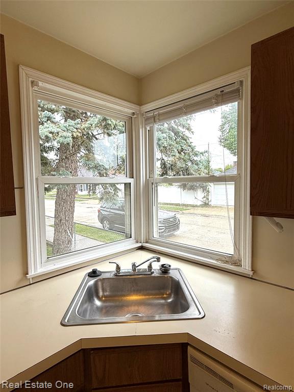 879 Highland Avenue, Lincoln Park, MI 48146 — Photo 13