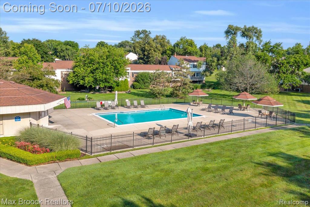 5229 Simpson Lake Road, West Bloomfield, MI 48323 — Photo 40