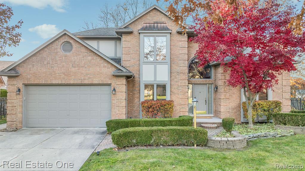 43581 NAVES Court, Clinton Twp, MI 48038 — Photo 2