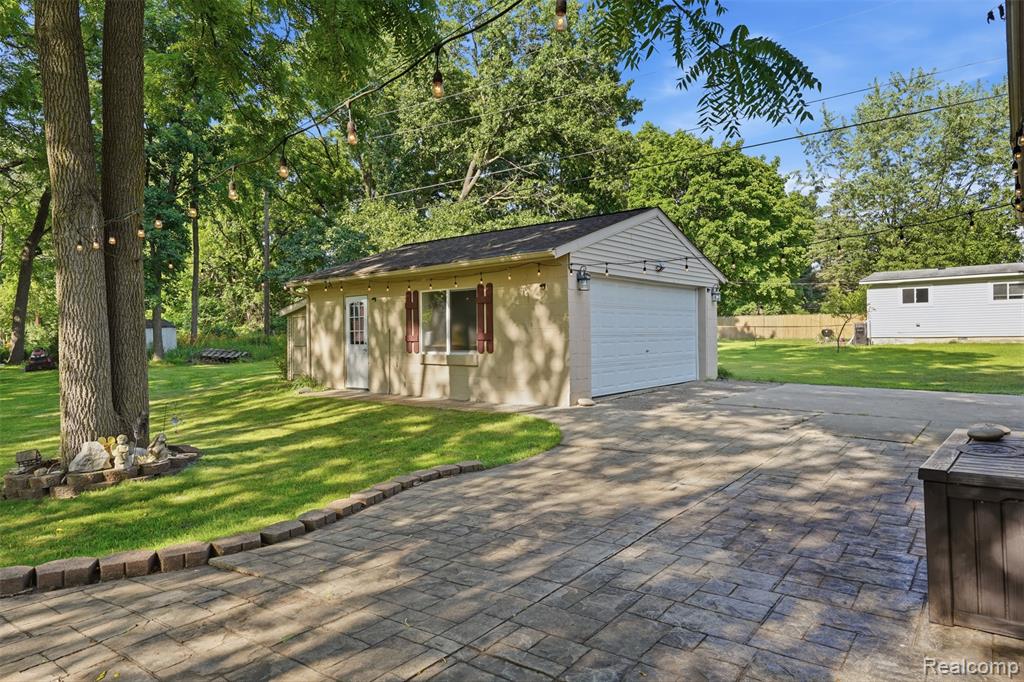 608 Snyder Road, Highland, MI — Photo 20