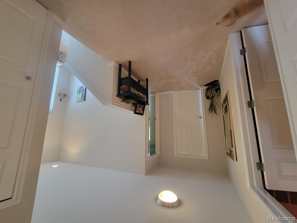 10224 Wellington Drive, Clarkston, MI 48348 — Photo 12