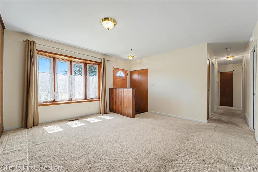 22952 Tuck Road, Farmington, MI 48336 — Photo 6