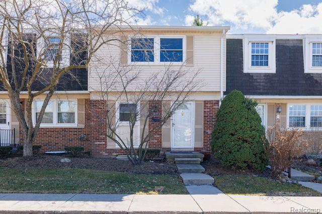 5077 BUCKINGHAM, Troy, MI 48098 — front exterior