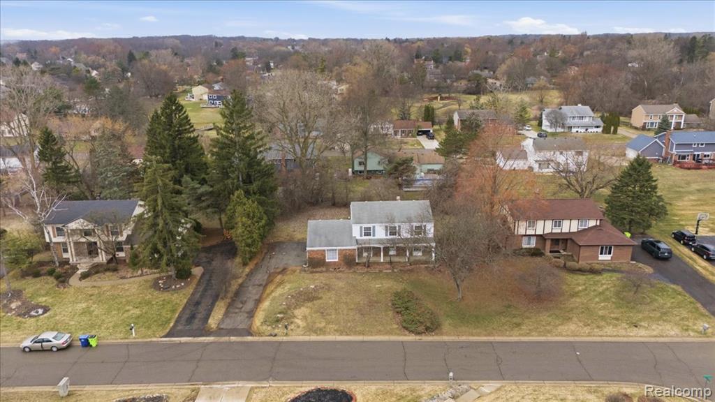 5634 Stratford Drive, West Bloomfield, MI — Photo 46
