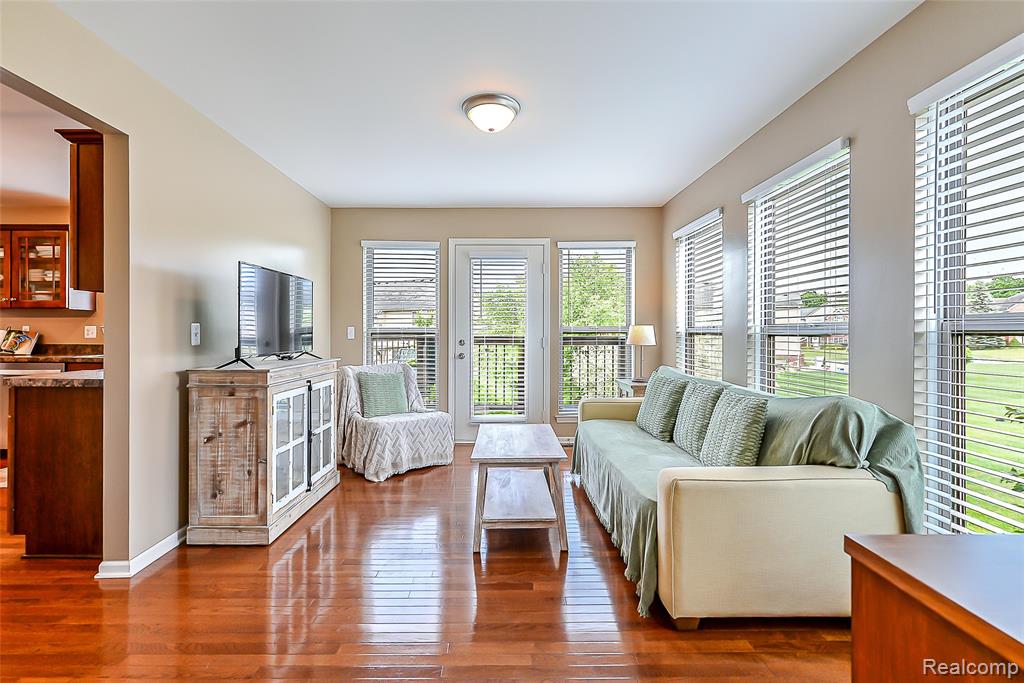 58724 Carriage Lane, South Lyon, MI 48178 — Photo 5