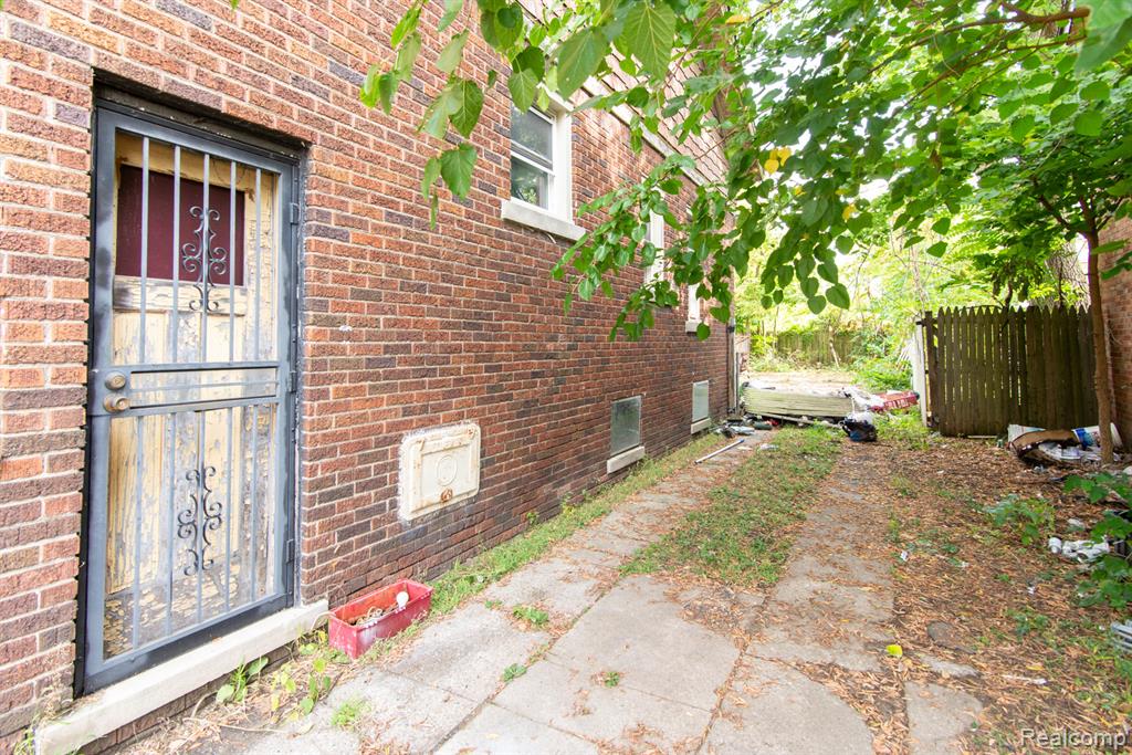 326 Eastlawn Street, Detroit, MI 48215 — Photo 41