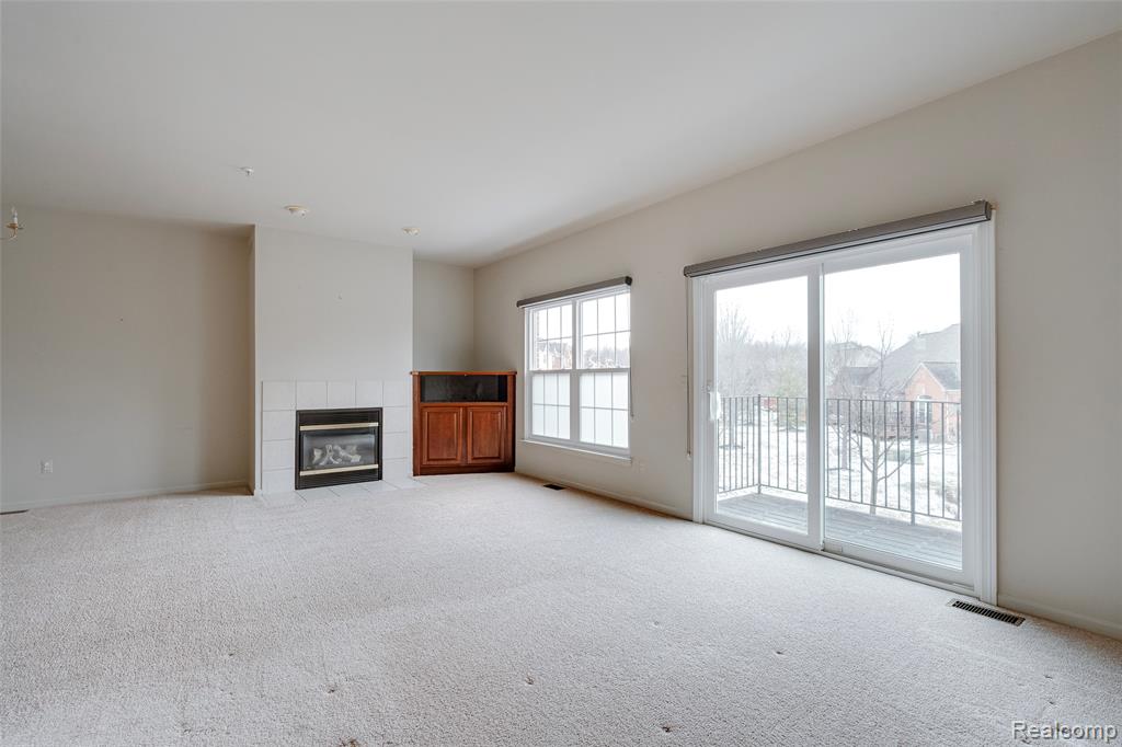 432 CHERRY ORCHARD Road, Canton, MI 48188 — Photo 7