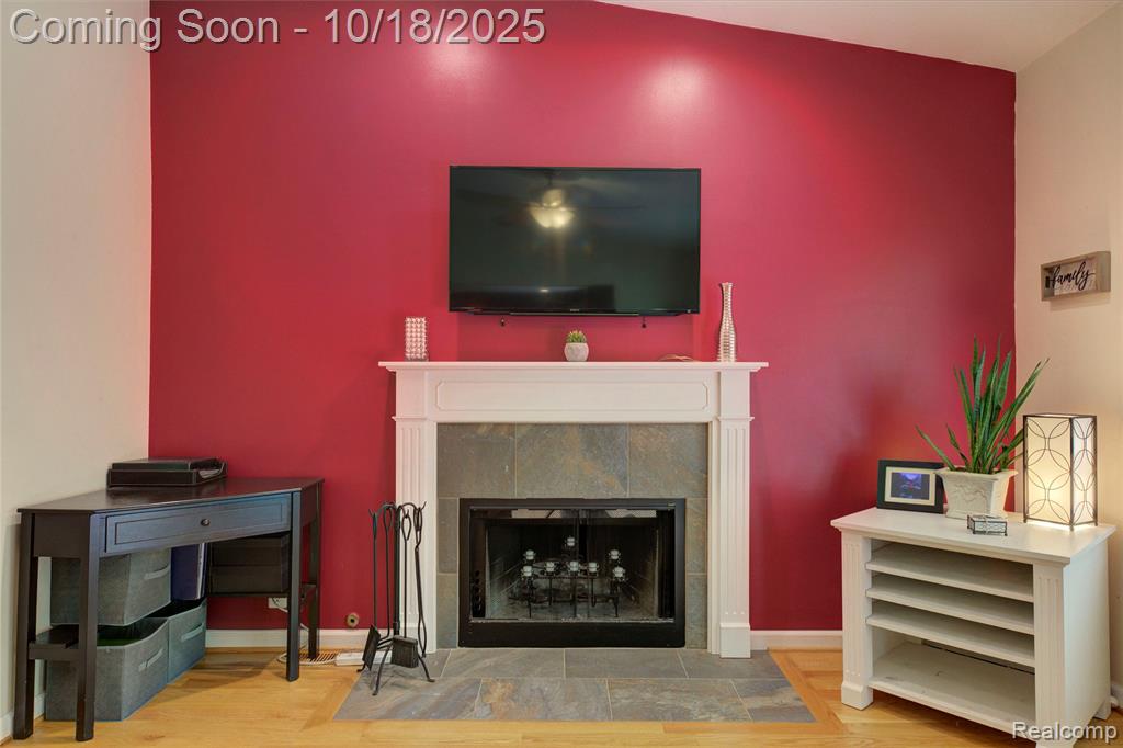 975 S Parkwood Drive, South Lyon, MI 48178 — Photo 34