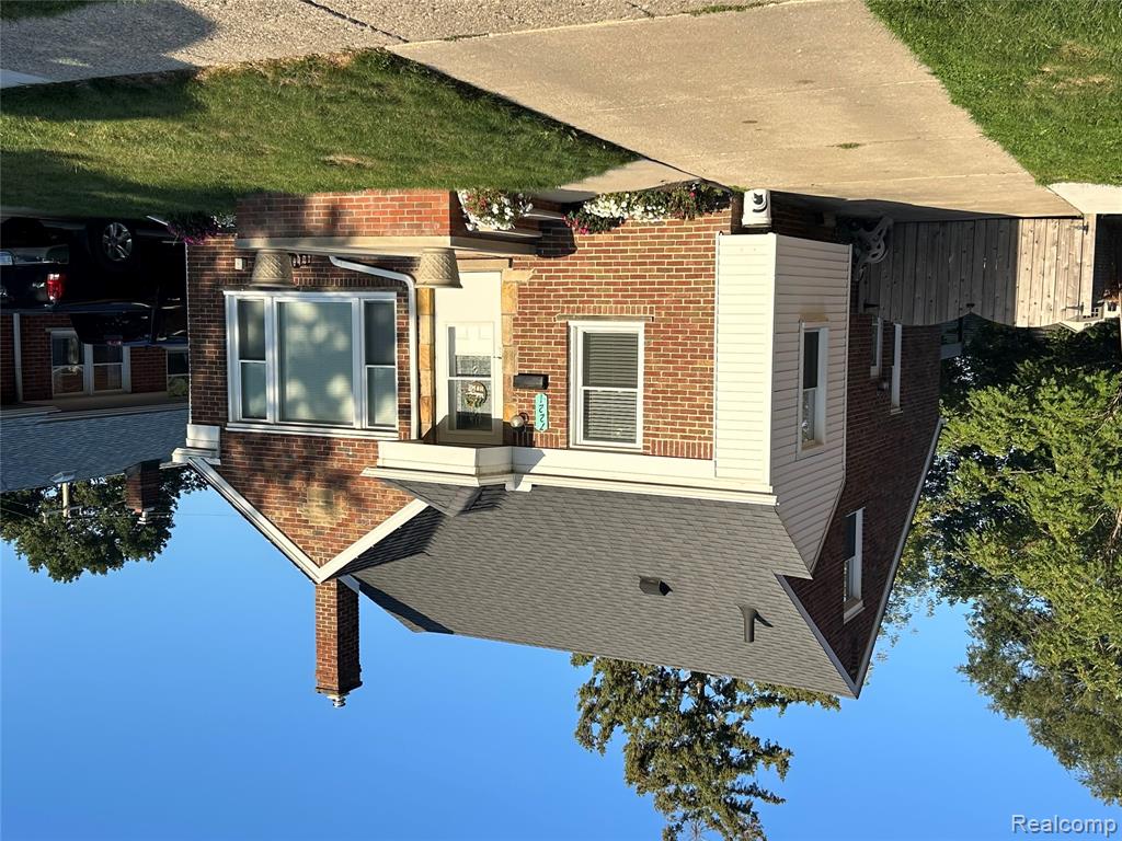 7221 Winona Avenue, Allen Park, MI 48101 — front exterior