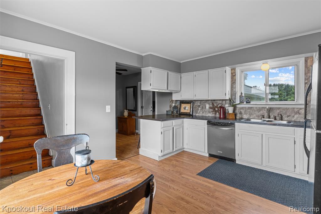 8058 Stanley Road, Flushing, MI 48433 — Photo 7