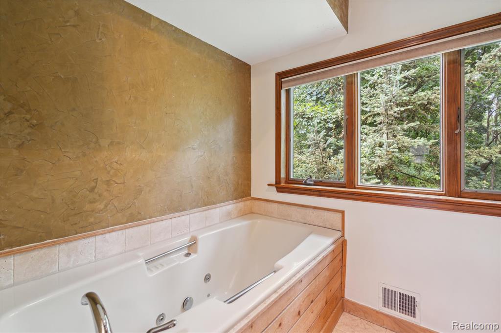 7740 Athlone Drive, Brighton, MI 48116 — Photo 20