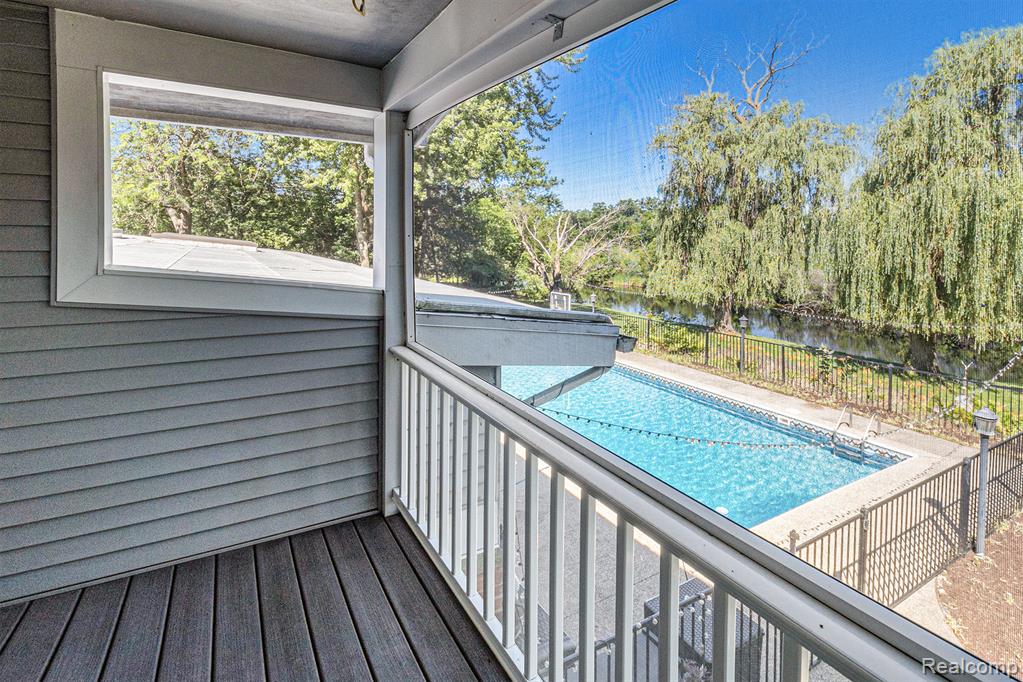 2145 Helmsford Drive, Wolverine Lake, MI 48390 — Photo 41