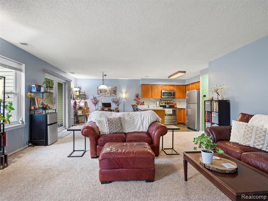 4970 Oak Hill Drive, Waterford, MI 48329 — Photo 9