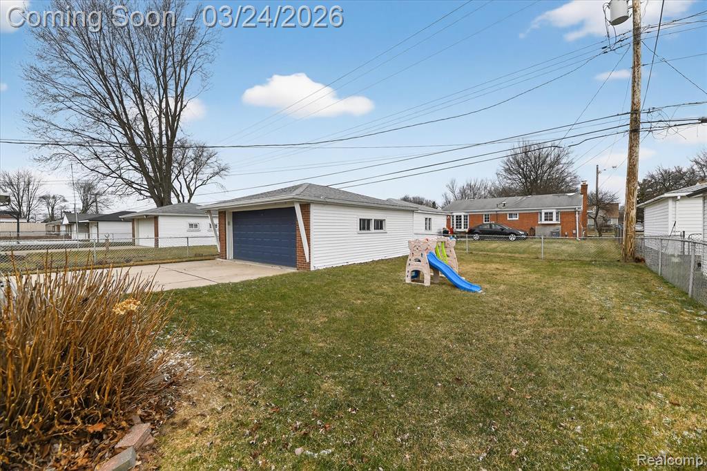 18053 Airport Road, Fraser, MI 48026 — Photo 25