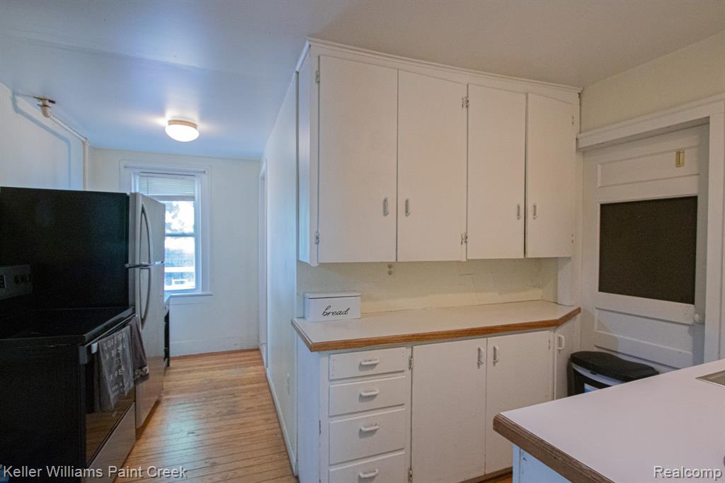 235 E Saint Clair Street, Almont, MI 48003 — Photo 11