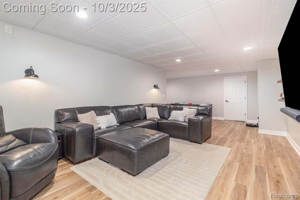 48434 Hill Top Drive E, Plymouth, MI 48170 — Photo 37