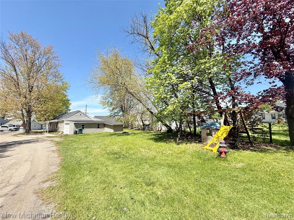 300 Georgia Drive, Lapeer, MI 48446 — Photo 6