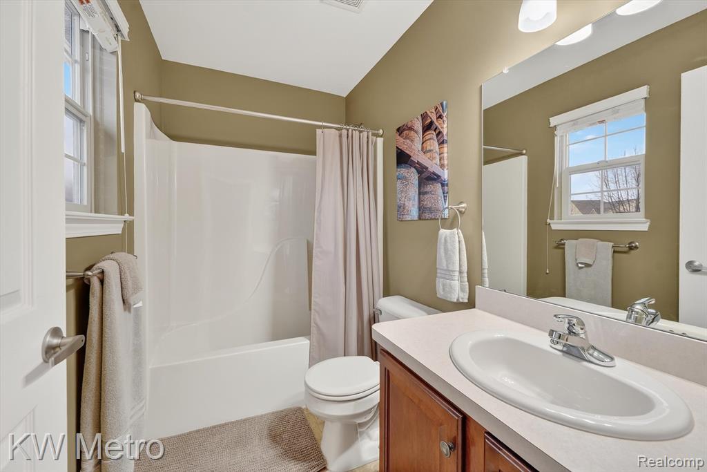 4668 Summer Ridge Drive, Howell, MI 48843 — Photo 34