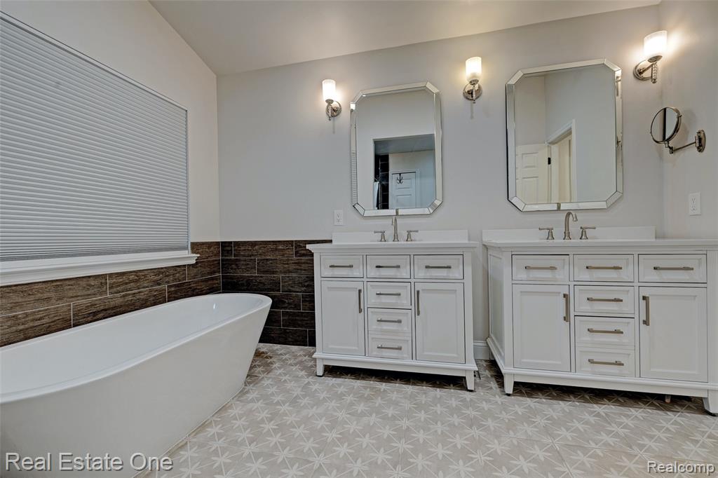 545 Sandhurst Street, Oxford, MI 48371 — Photo 28