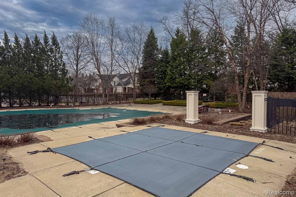 4205 CAMERON Circle, Walled Lake, MI 48390 — Photo 38