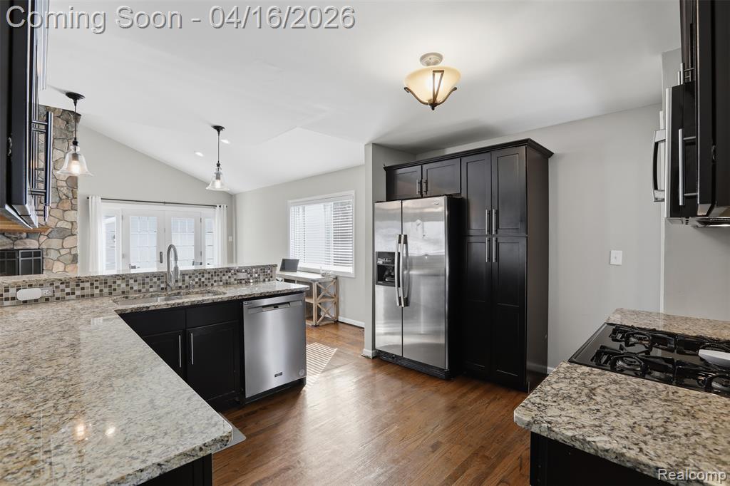 4350 Mandalay Avenue, Royal Oak, MI 48073 — Photo 7