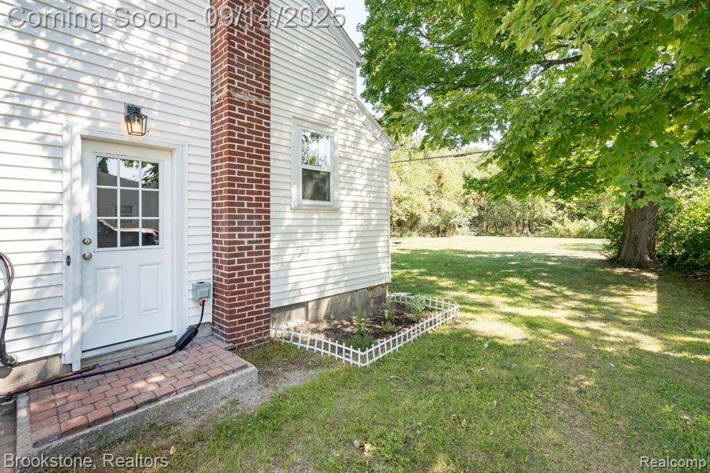 561 Pontiac Street, Oxford, MI 48371 — Photo 22