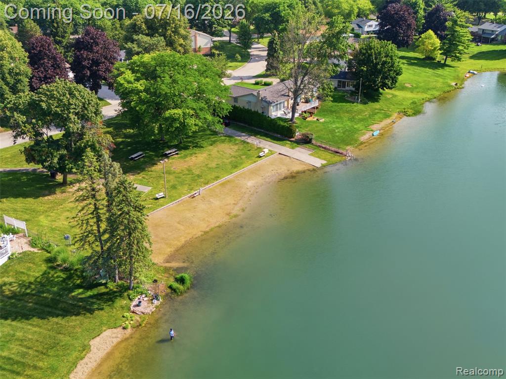 6229 Sandshores Drive, Troy, MI 48085 — Photo 25