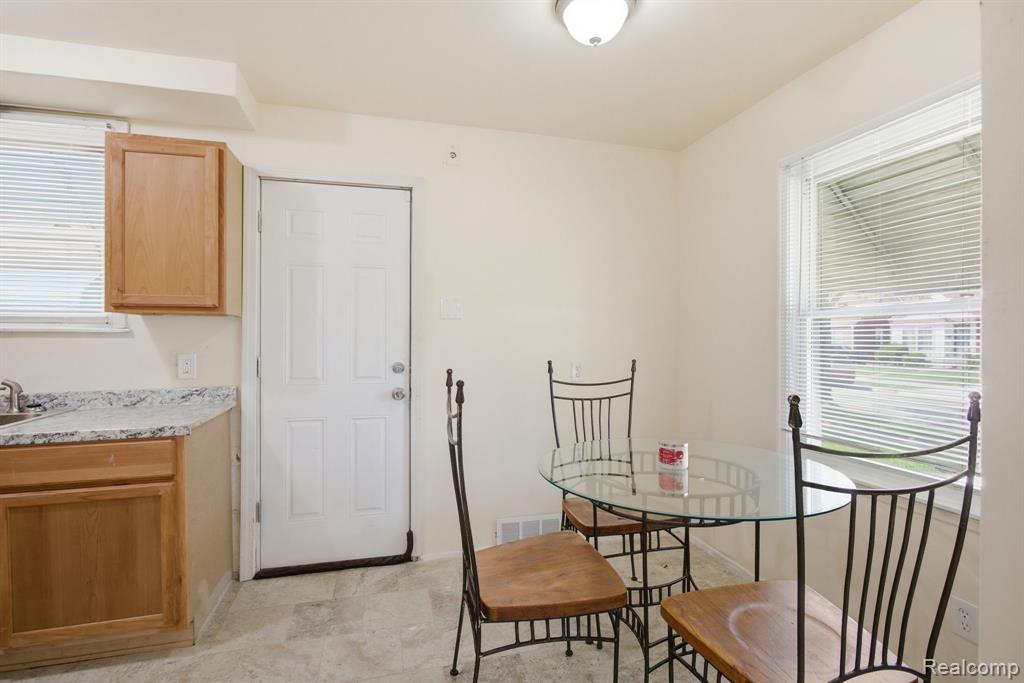 16496 Tacoma Street, Detroit, MI 48205 — Photo 8