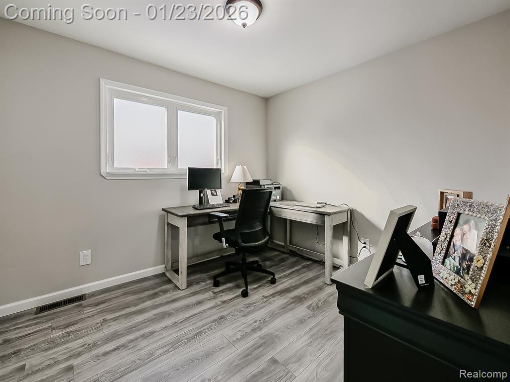 8170 Gerald Avenue, Warren, MI 48093 — Photo 8