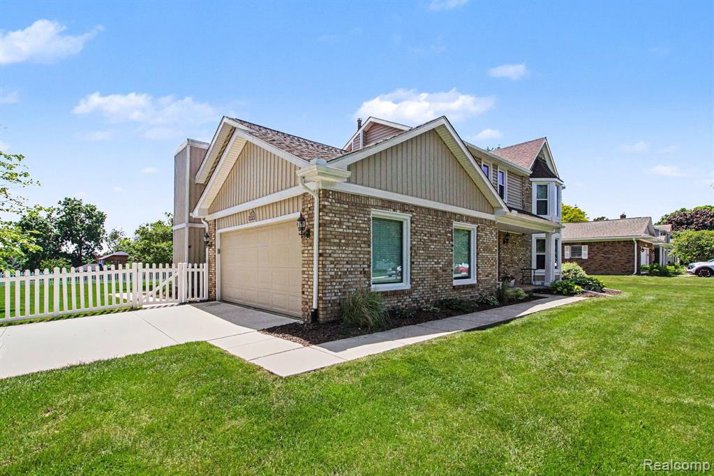 6433 Woodcrest Ridge, Clarkston, MI — Photo 4
