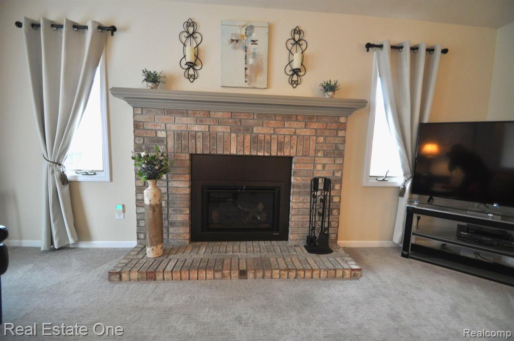 46654 SPRINGHILL Drive, Utica, MI 48317 — Photo 5