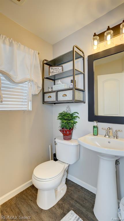 7115 GLENMEADOW Court, Grand Blanc, MI 48439 — Photo 8