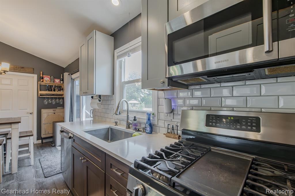 4710 Desert Bridge Court, Highland, MI 48356 — Photo 21