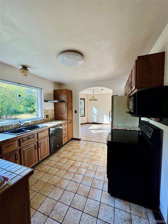 4260 E Newland Drive, West Bloomfield, MI 48323 — Photo 13