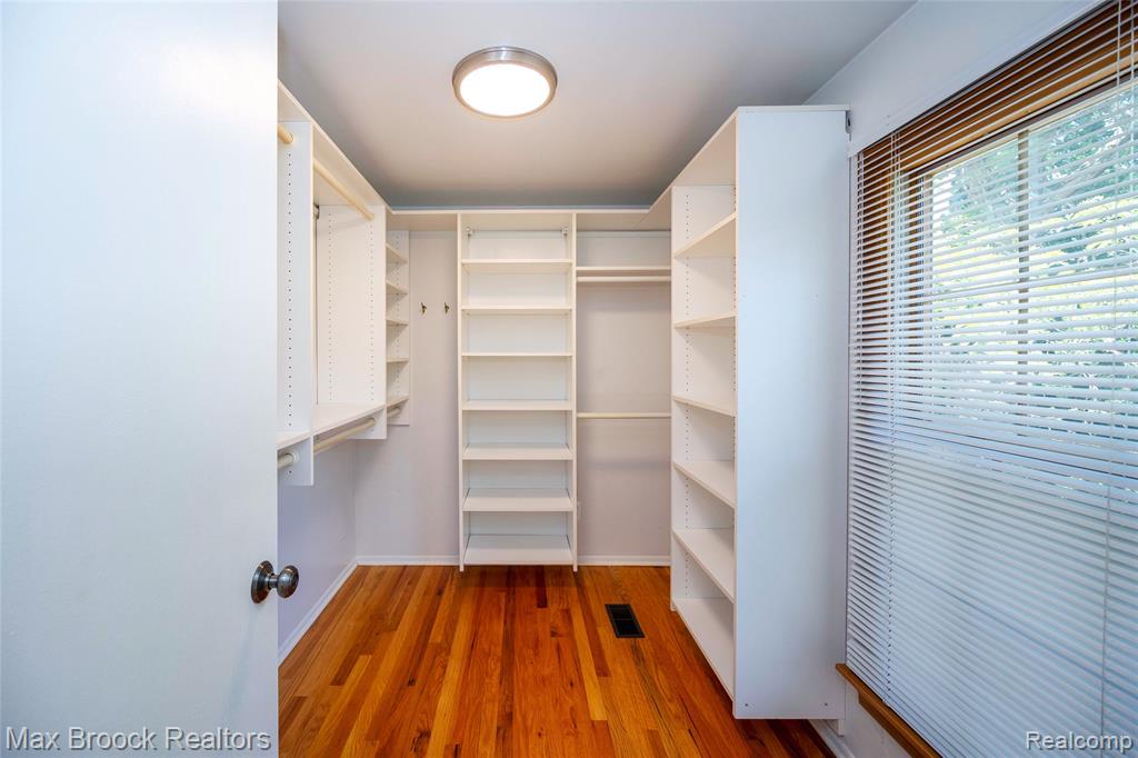 30830 Lincolnshire E, Beverly Hills, MI 48025 — Photo 16