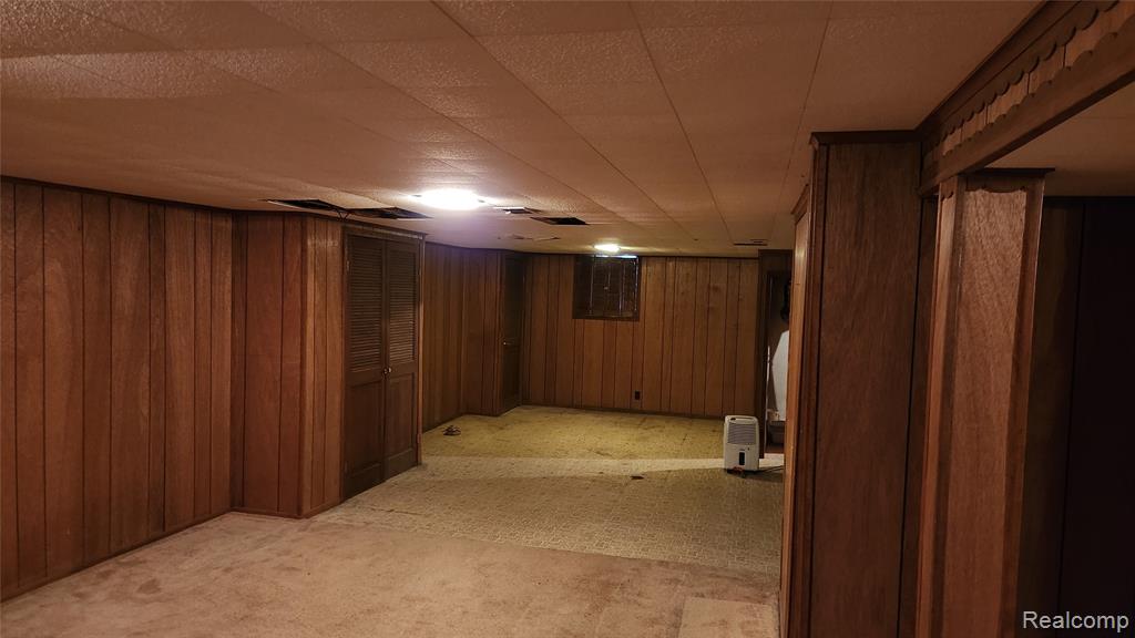8679 Mercedes Street, Dearborn Heights, MI 48127 — Photo 12