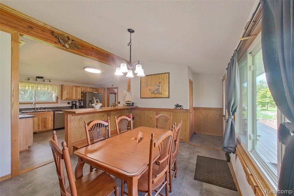 5920 CAMPBELL CORNERS Drive, Howell, MI 48855 — Photo 4