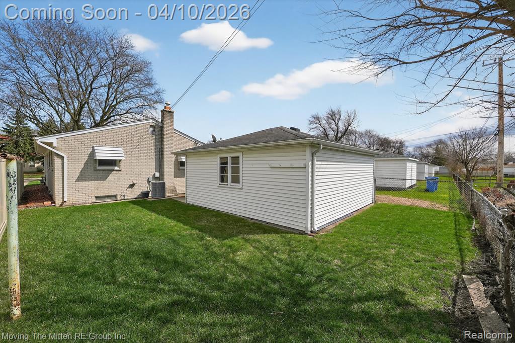6623 N Silvery Lane, Dearborn Heights, MI 48127 — Photo 40