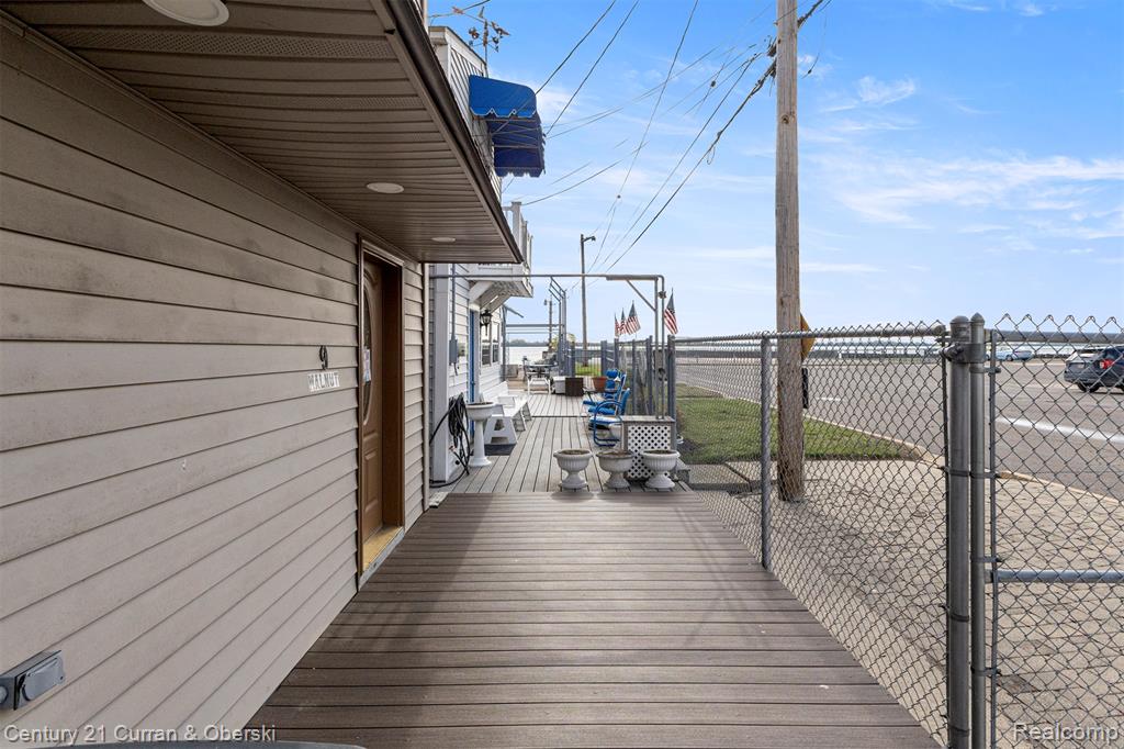 9 Walnut Street, Wyandotte, MI 48192 — Photo 37
