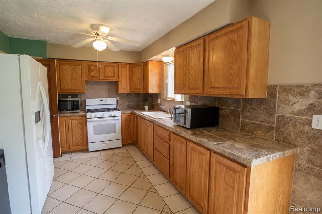 8040 Smith Road, Gaines Vlg, MI 48436 — Photo 26
