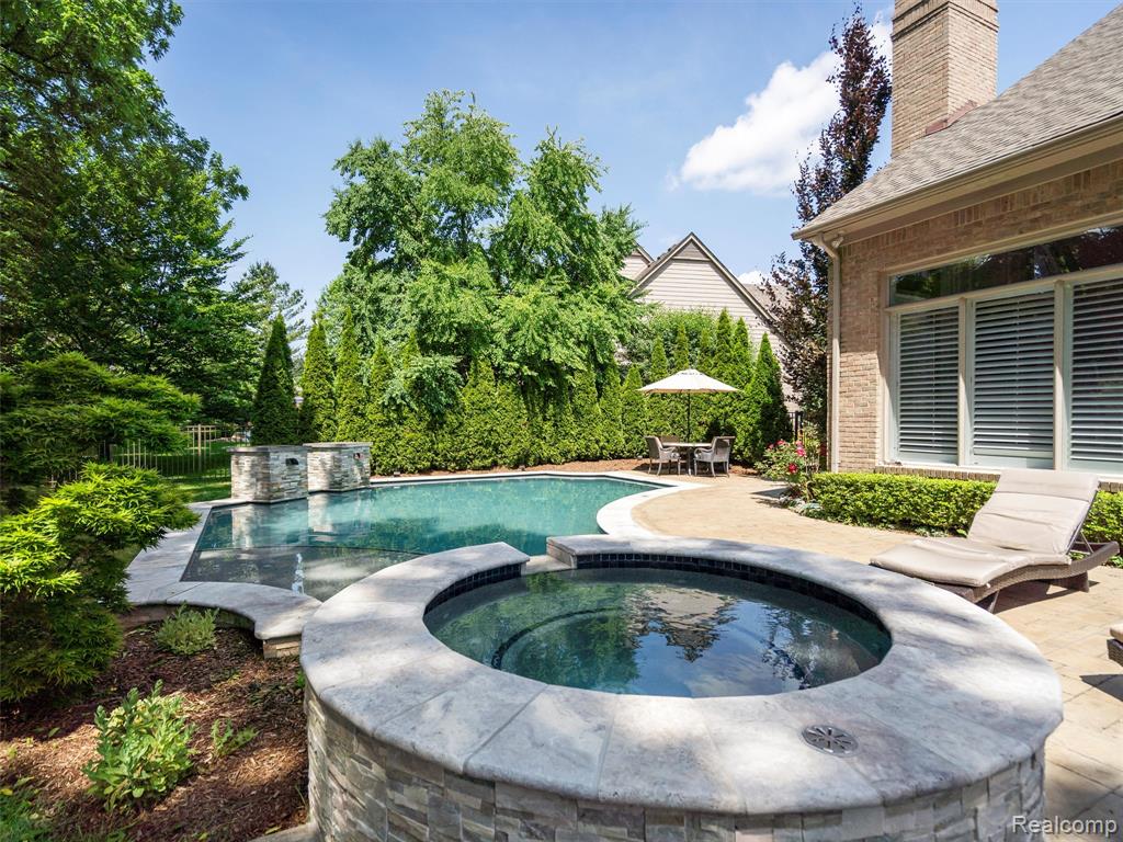 5657 Greenhill Drive, Troy, MI 48098 — Photo 70