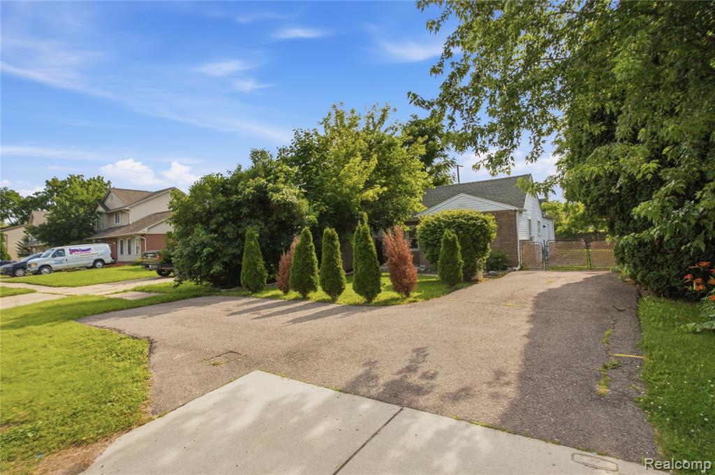 1660 N Sheldon Road, Canton, MI 48187 — Photo 30
