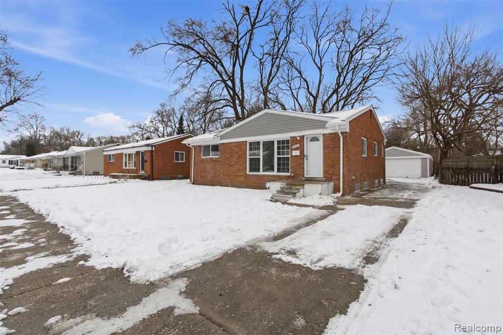 16557 Lenore, Detroit, MI 48219 — Photo 2
