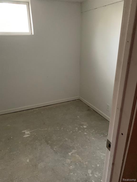 802 DUPONT Street, Flint, MI 48504 — Photo 23