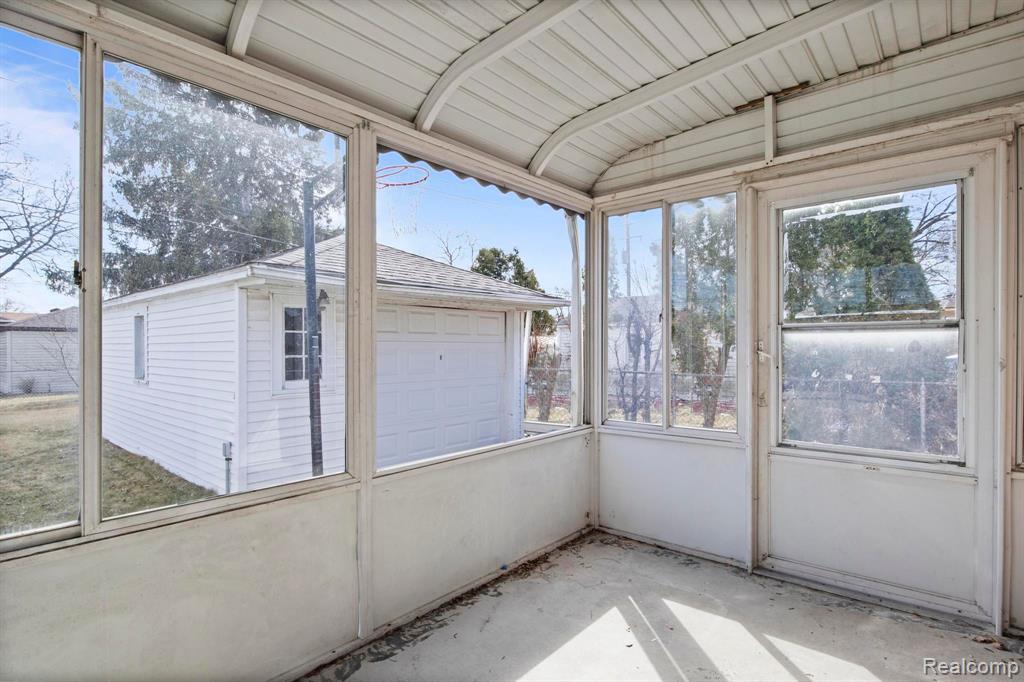 7000 N LAFAYETTE Street, Dearborn Heights, MI 48127 — Photo 30