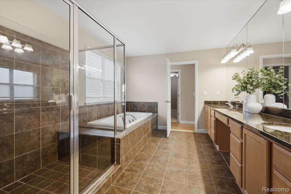 1114 Wales Drive, Lake Orion, MI — Photo 22