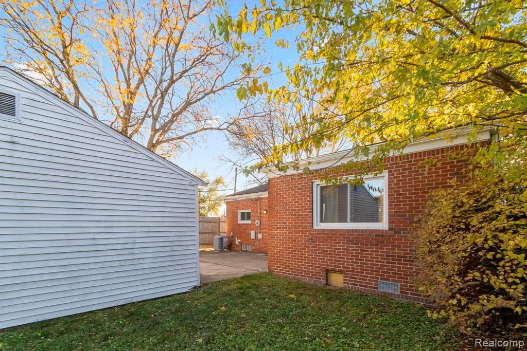 7912 Gary Avenue, Westland, MI — Photo 24