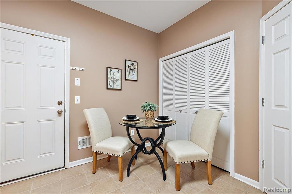 26709 Ashton Drive, Woodhaven, MI 48183 — Photo 19