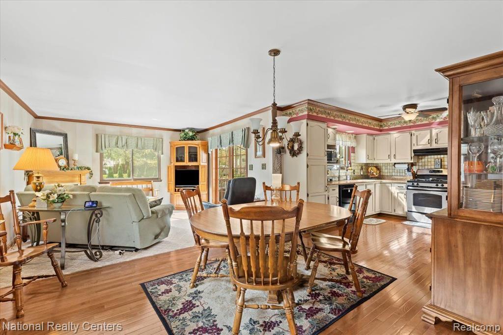 1018 FAIRWAY TRAILS Drive, Brighton, MI 48116 — Photo 10