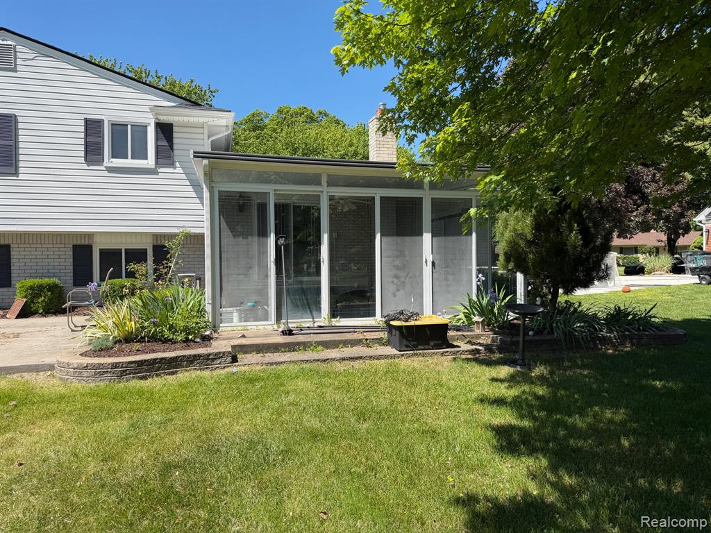 6366 Walker Drive, Troy, MI 48085 — Photo 4